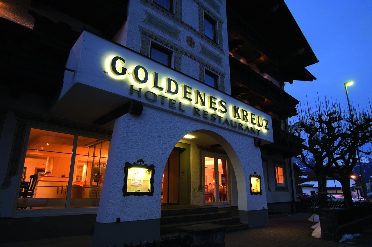 Hotel Goldenes Kreuz Tannheim Bagian luar foto