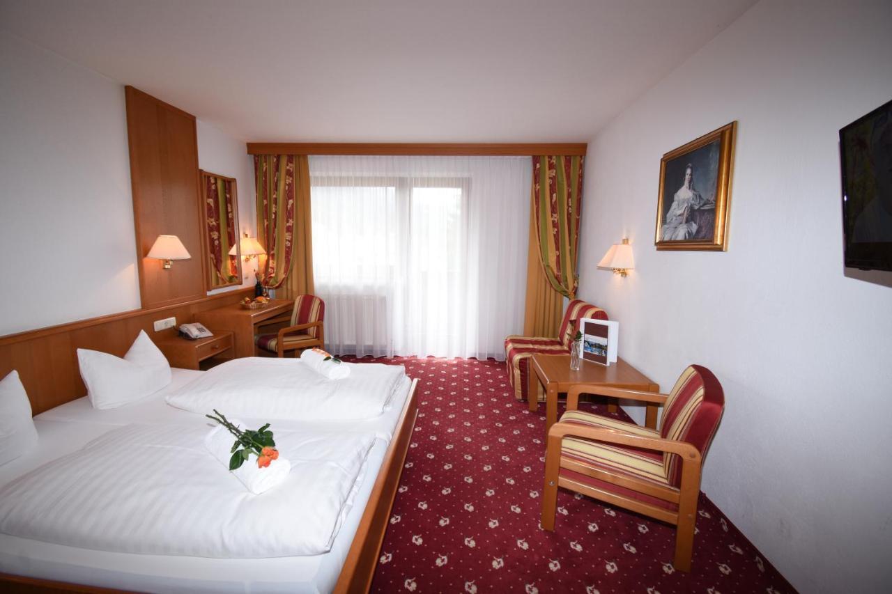 Hotel Goldenes Kreuz Tannheim Bagian luar foto